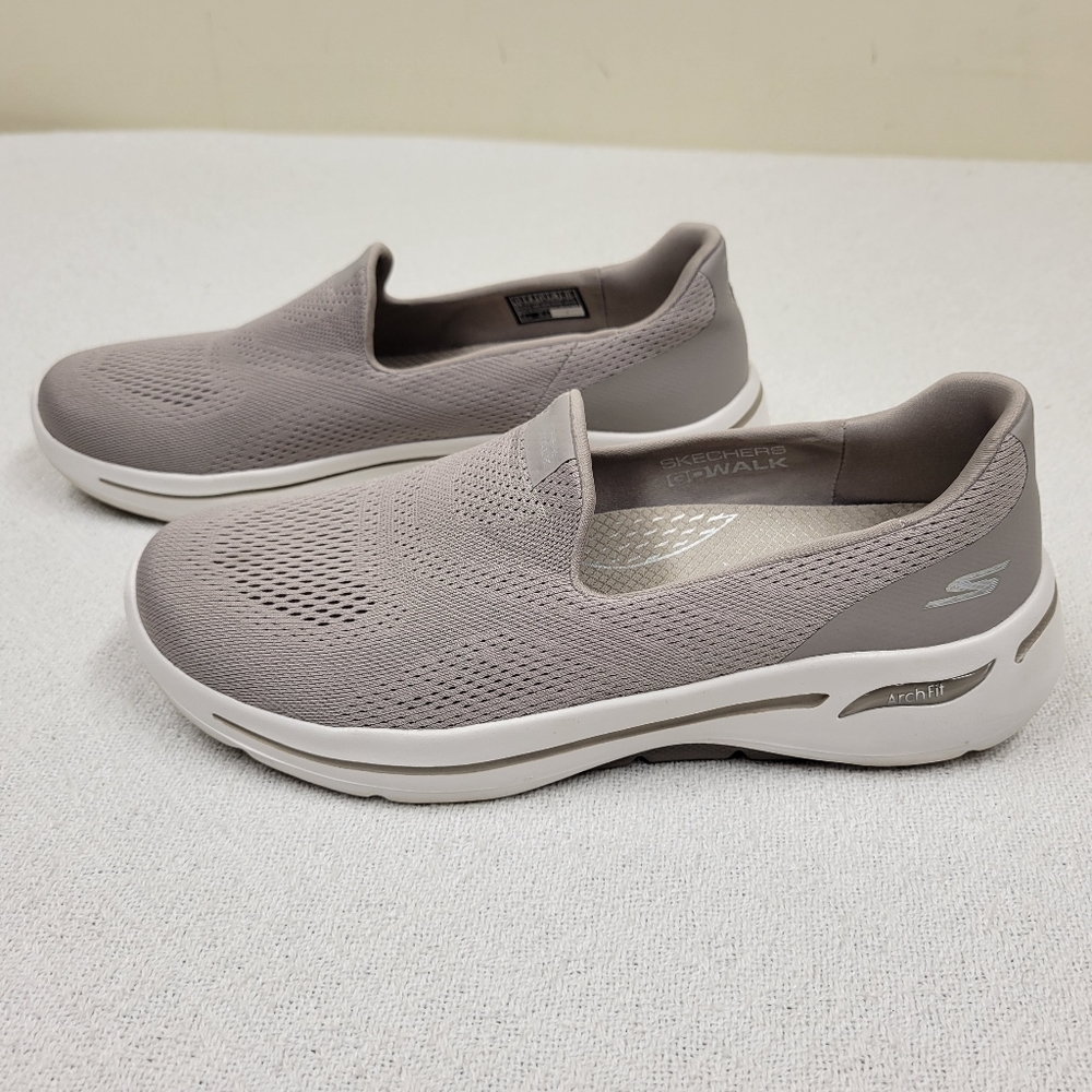 Men's Skechers Go Walk Arch Fit Mesk Shoes